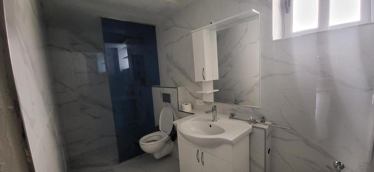 Jon Rooms Himare Exterior photo