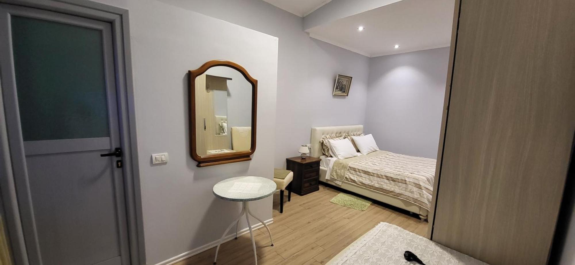 Jon Rooms Himare Exterior photo